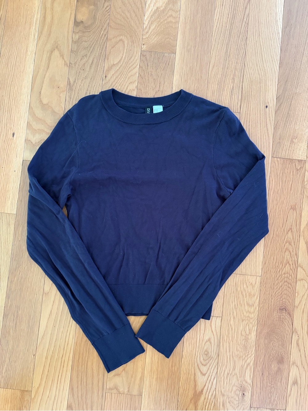 Divided Women's Navy Crewneck Long-Sleeve Sweater